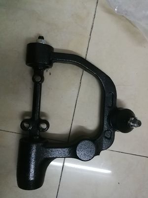 OEM Standard Control Arm 54525-VW100 54545-VX100 voor Nissan Urvan E25