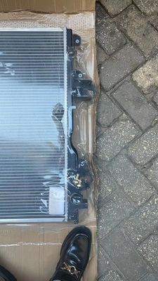 Land Cruiser 150 Automatische AT koelradiator 16400-30300 Voor Toyota Prado 3.0 TDI