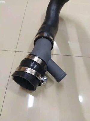 LR024305 Intercooler gastuitlaatbuis Evoque L538 gastuitlaatbuis