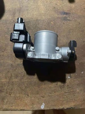 Toyota Hilux KUN25 KUN26 2KD 26100-0L010 26100-30070 Throttle body Assy Jaar 1986-1991