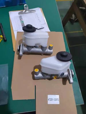 Corolla AE100 EE100 Toyota Auto Brake Master Cylinder met onderdeelnummer 47201-12870