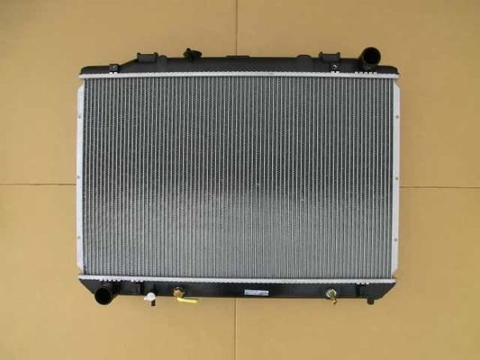 Uitstekende Toyota 3.0 D motor radiator voor 96-98 Toyota Townace Liteace CR40/41/50/51