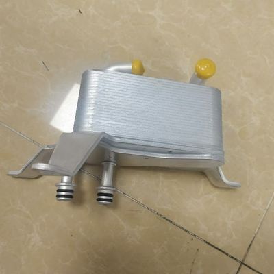 JB3Z7A095C Olie koeler voor Ford Ranger BT50 YN25