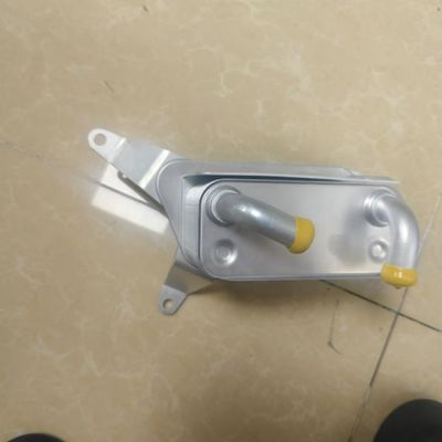 JB3Z7A095C Olie koeler voor Ford Ranger BT50 YN25