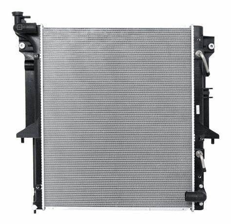 Op maat gemaakte radiator voor MITSUBISHI L200 Triton 3.5 4WD MN135119 1350A346 en Duurzaam