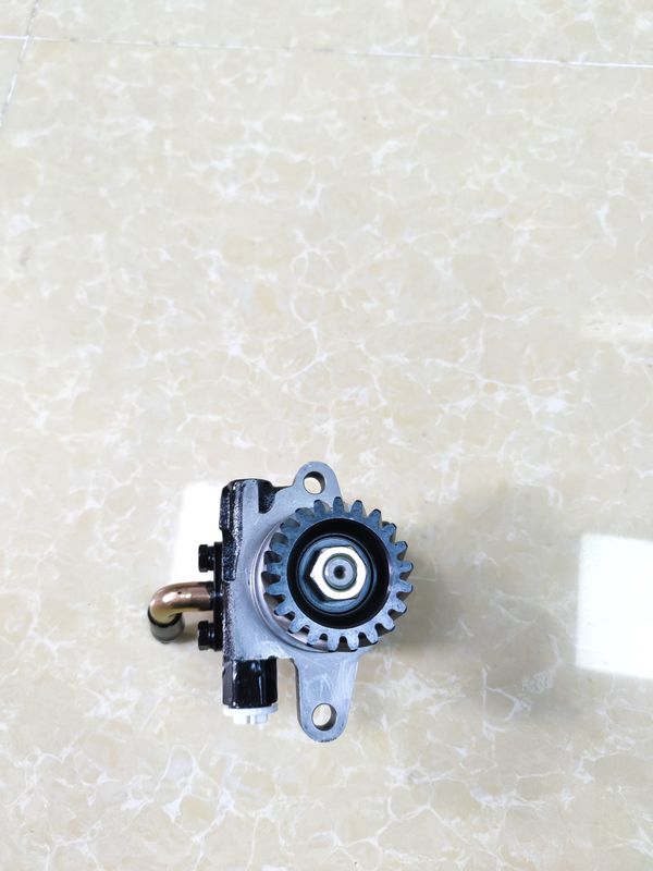 Truck Power Steering Pump voor Nissan FD42 49110-0T002 Alleen voor Japanse autoonderdelen